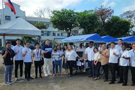 DOLE empowers 12 beneficiaries in Bataan with livelihood Nego .